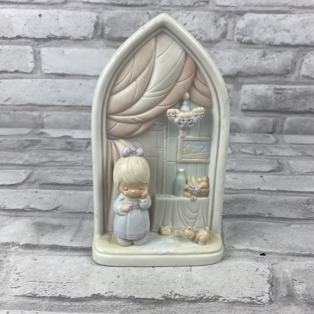 Precious Moments Blessed Are They That Mourn For They Shall Be Comforted 1992-